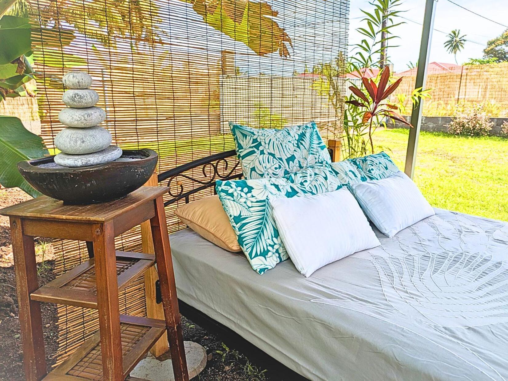 Natura Om Teahupoo Surf Lodge Toanoano Buitenkant foto