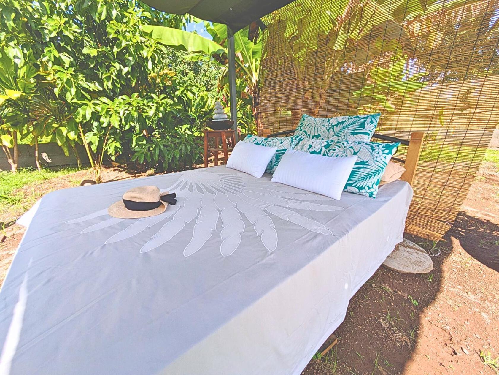 Natura Om Teahupoo Surf Lodge Toanoano Buitenkant foto